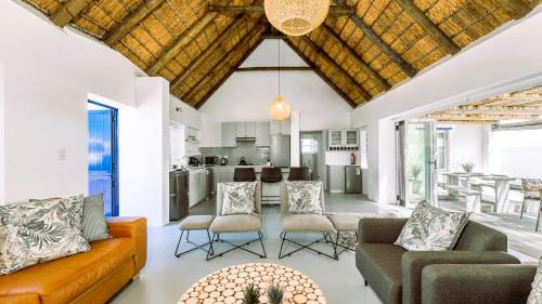 Struisbaai House | Salt and Serenity Seaside Cottage - Langezandt
