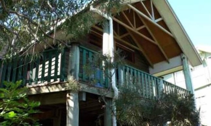 Happy Valley House | Salty Towers Fraser Island