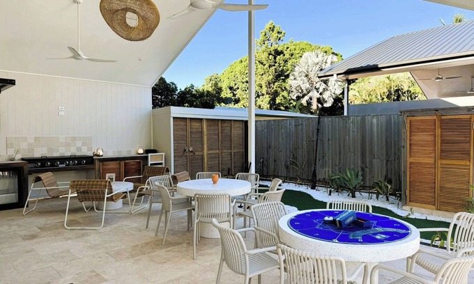 Horseshoe Bay House | Salt Ayres on Magnetic Island, the perfect tropical getaway