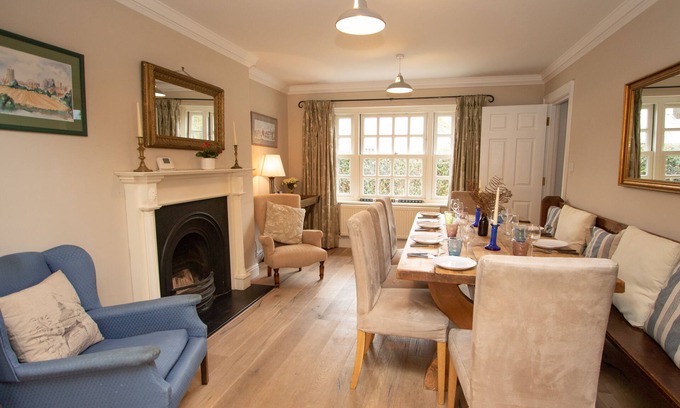 Aldeburgh House | Salt Cellar by condokeeper (350 m from the beach)