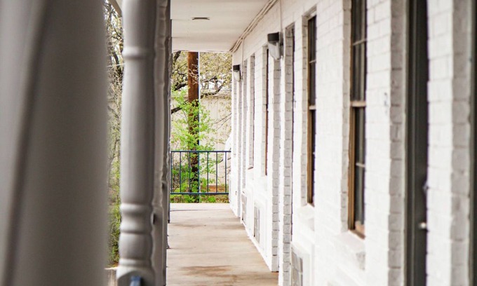 Graham Hotel | Salt Creek Lodge