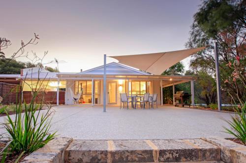 Eagle Bay House | Salt Life
