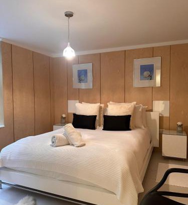 Kemptown Apartment | Salt Life Modern Retreat
