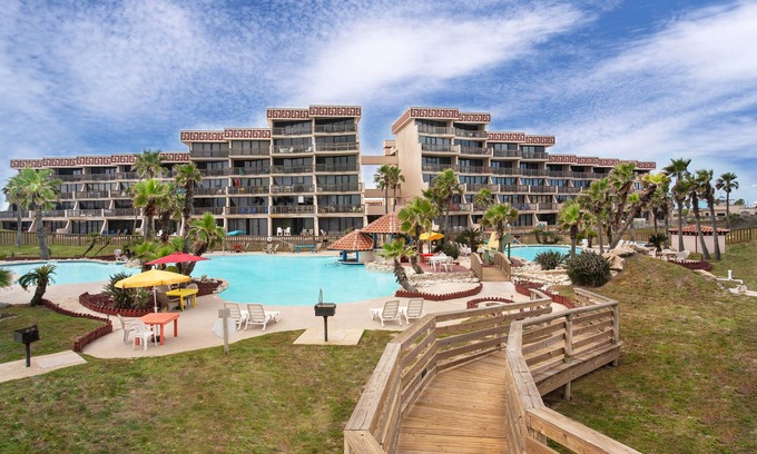 Port Aransas Condo | Saltwater Dreams @ MP317 | Pools and Beaches