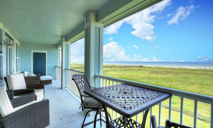 Red Fish Cove Condo | Salty Air Retreat - Fabulous Beach Views - Brand New Elevator