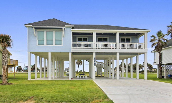 Indian Beach House | Salty Blue Mermaid | Newly Built, Fireplace!