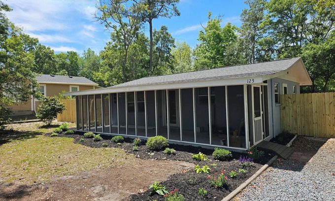 Tranquil Harbour House | "Salty Dogs: Your Dog-Friendly Haven for Coastal Getaways!"