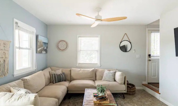 Nags Head House | Salty Paws-Walk to beach/Fenced Yard/Pet Friendly