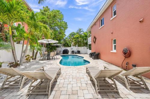 Siesta Key Village House | Salty Summer