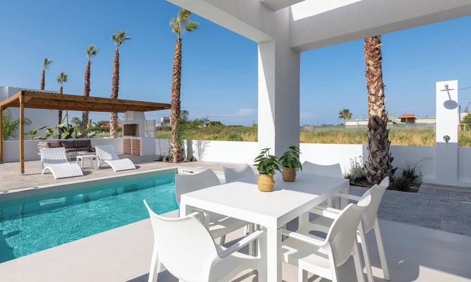 Petaloudes Villa | Salty Sun Luxury Villa 7