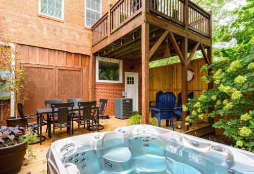Saluda House | Saluda Proper Downtown Saluda contemporary downtown Mountain Luxury HOT TUB TIEC