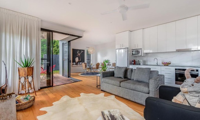 Buderim Apartment | Sam's Buderim Mountain Guest House
