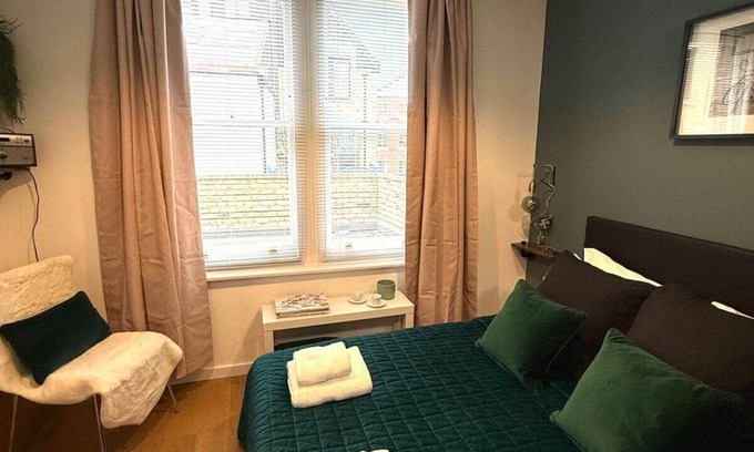 Spitalfields Apartment | Samantha | En-suite double room Near Liverpool Street