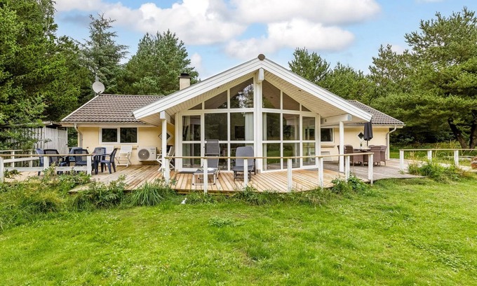 Lodbjerg Hede House | "Samine" - 2km from the sea by Interhome