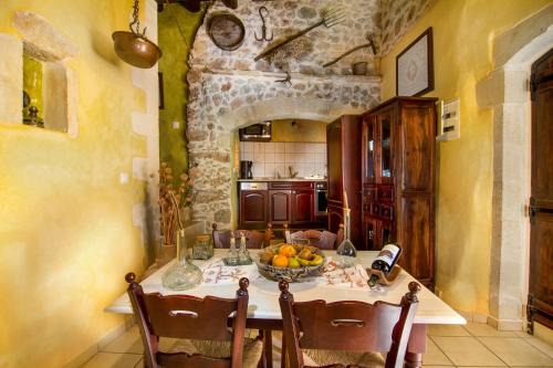 Samonas House | Samonas - Green villa Faskomilia