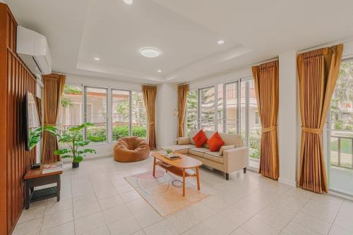 Cha-am Villa | Samran Beach House by May, Cha-am Beach