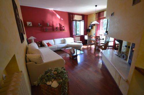 Mozzate House | Samsara Casa indipendente, con giardino privato e box
