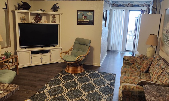 Crescent Beach Condo | 😎 SAN-A-BEL 😎 Ocean Front 2BR Condo w/Pool,Outdoor Hot Tub,Fitness Room,More!