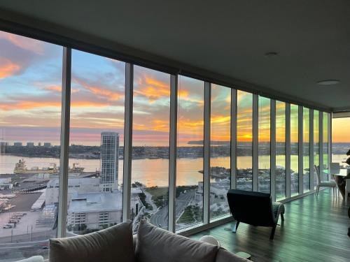 East Village Apartment | San Diego Convention Center Padres Ocean Views SD Zoo