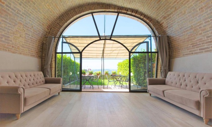 San Gimignano City Centre Apartment | San Gimignano Town Garden