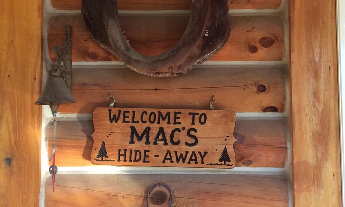 San Juan River Village Cabin | SAN JUAN RIVERFRONT LOG CABIN WITH NAT'L FOREST MTN VIEWS! *MAC'S HIDEAWAY*