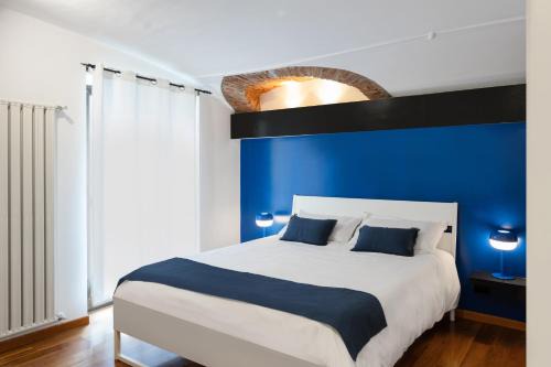 Historic Centre Apartment | San Massimo Apartment