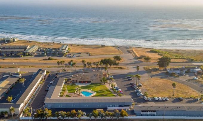 San Simeon Hotel | San Simeon Lodge