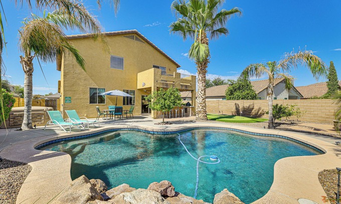 Circle Cross Ranch House | San Tan Valley w/Hot Tub & Oasis-Like Backyard!
