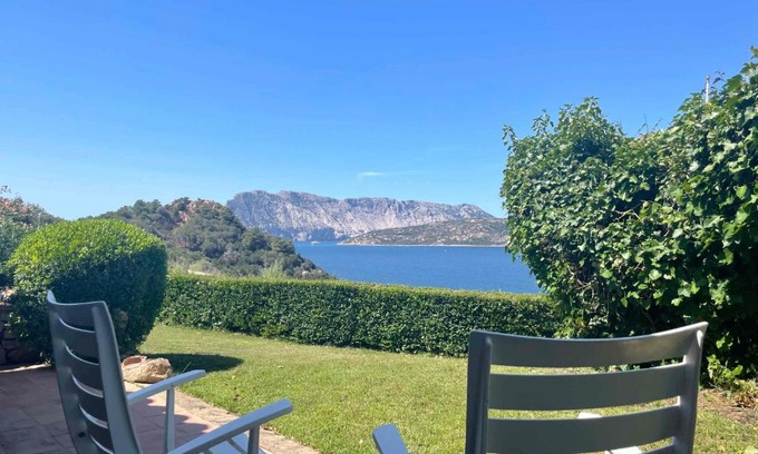 Capo Coda Cavallo Apartment | SAN TEODORO PUNTA EST 2 CAMERE GIARDINO VISTA MARE