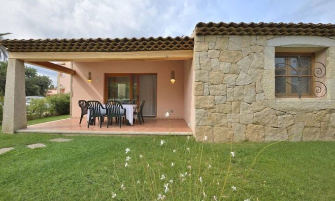 San Teodoro City Centre House | San Teodoro: Residence Le Zagare - Beautiful villa with garden