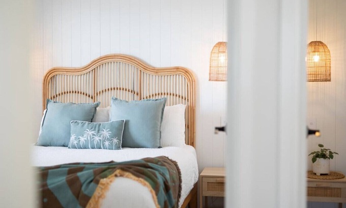 Aldinga Beach Cabin | Sanbis Cabin~hidden boutique retreat, sea views