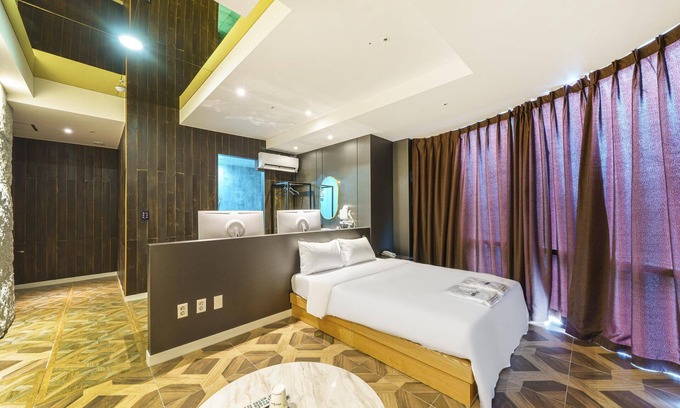 Gwangjeong-dong Hotel | Sanbon CF