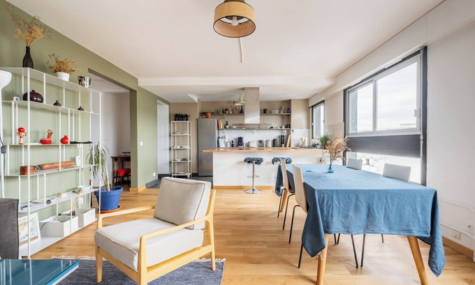 Quartier de la Folie-Mericourt Apartment | Sanctuary of Colour, by Veeve