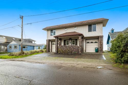 Rockaway Beach House | Sand Castle 2