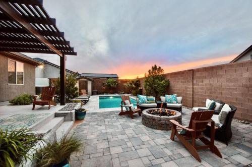 Hurricane House | Sand Hollow 3334 BBQ Grill, Private Splash Pad, Hot tub and Pool
