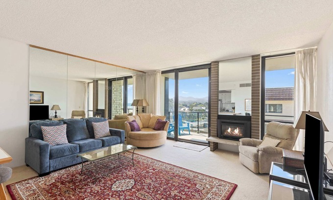 Seaside Condo | Sand & Sea (410) Seaside Escape: OceanFront w Pool & Sauna