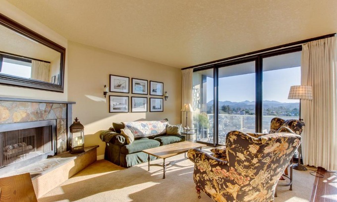Seaside Apartment | Sand & Sea: Coastal Cove (518)