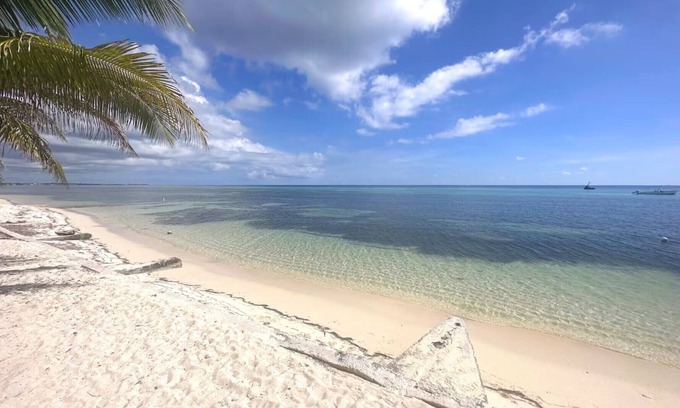 South Sound Apartment | Sand & Sea Hideaway - Quite family friendly beach