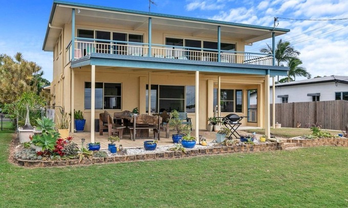 Toogoom House | Sandbar On Moreton 3 bedroom