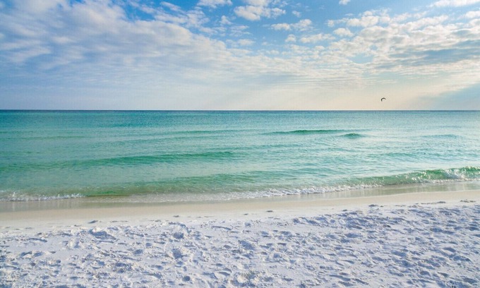 Santa Rosa Beach House | Sandcastle 79: Luxury 30A Blue Mtn Beach Home - 5 min walk to beach