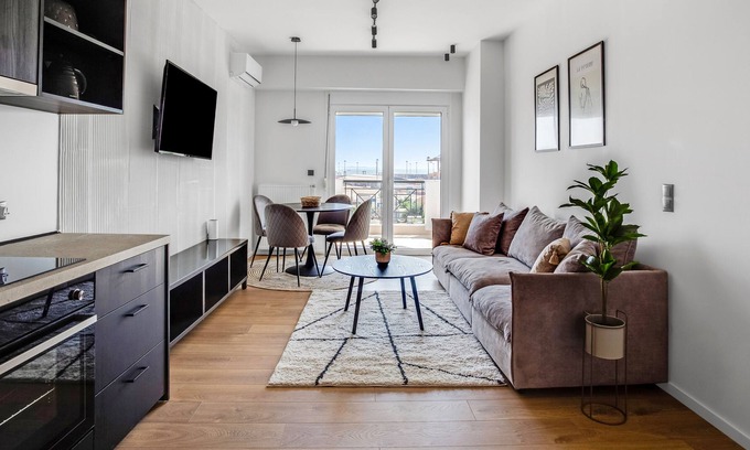 Thessaloniki Apartment | Sanders Arch - Endearing 1-bdr Apt w Balcony