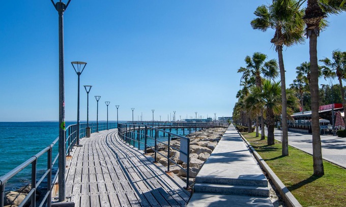 Agia Fyla Apartment | Sanders Triple - Lovely 1-bdr Apt With Balcony