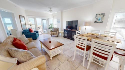 Tybee Island House | Sandpiper 206 by Tybee Beach Vacation Rentals