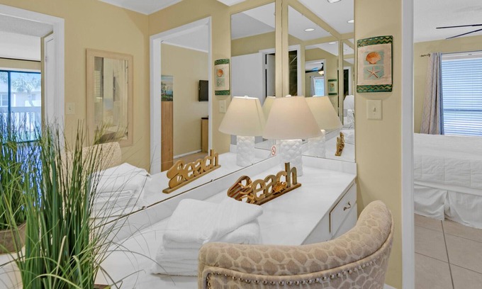Holiday Isle Condo | Sandpiper Cove 2062 Now with Free Beach Service!