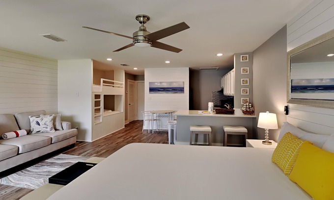 Holiday Isle Condo | Sandpiper Cove #8242 | Pet Friendly Studio, Near Beach!