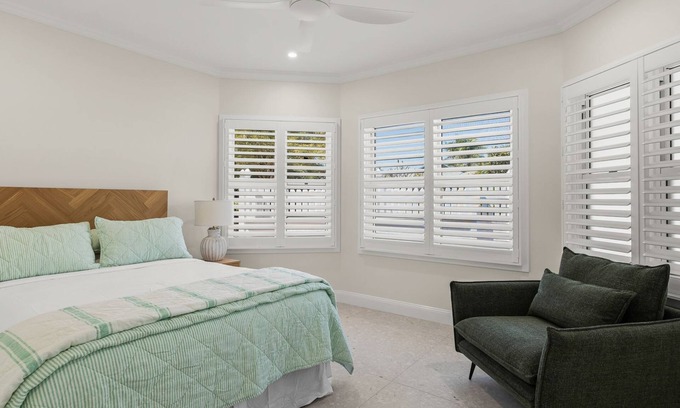 Minyirr Apartment | Sandscapes Sanctuary - beautifully curated designer apartment close to the beach and Roebuck Bay