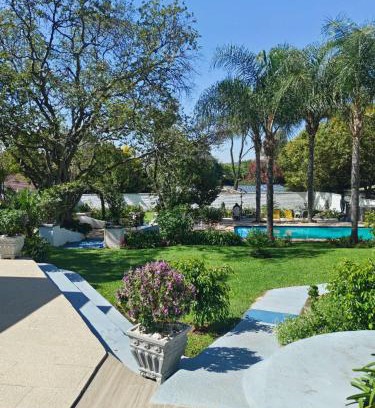 Greater Johannesburg Metropolitan Area Bed & Breakfast | Sandton Spring Rivonia