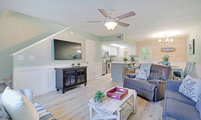 Panama City Beach House | Sandy Bottoms Vacation Getaway/Golf Cart Included