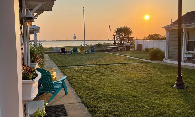 Highlands Cottage | Sandy Hook Private Beach Front Cottages