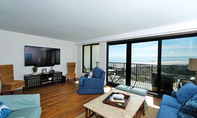 Litchfield by the Sea Condo | Sandy Retreat 3BR Beach Bliss